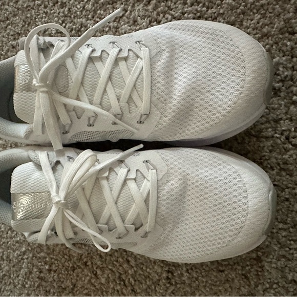 Nike White Mesh Sneakers - Picture 2 of 5